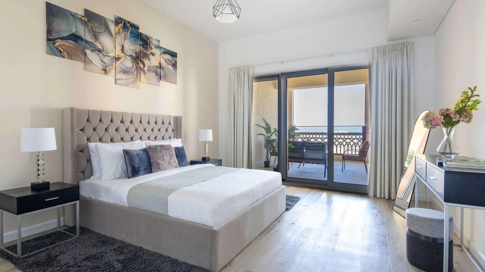 Frank Porter - Marina Residence 3, Palm Jumeirah Dubai 0*,  United Arab Emirates